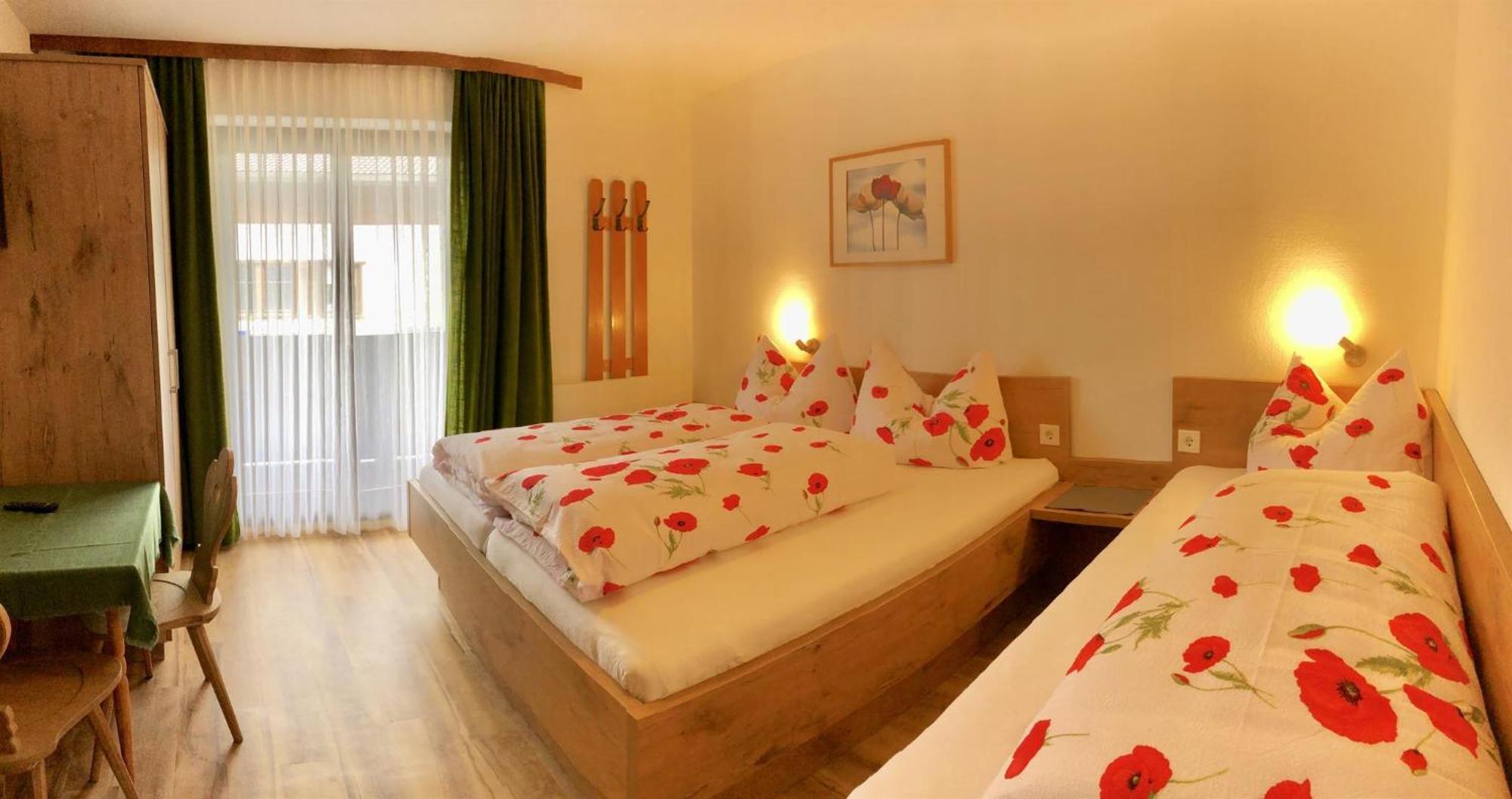 Pension Heidelberg - Fam Fuchs ホップフガルテン・イム・ブリクセンタール 部屋 写真